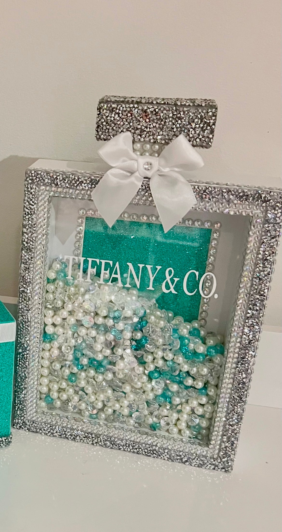 Tiffany inspired diamonds & pearls frame