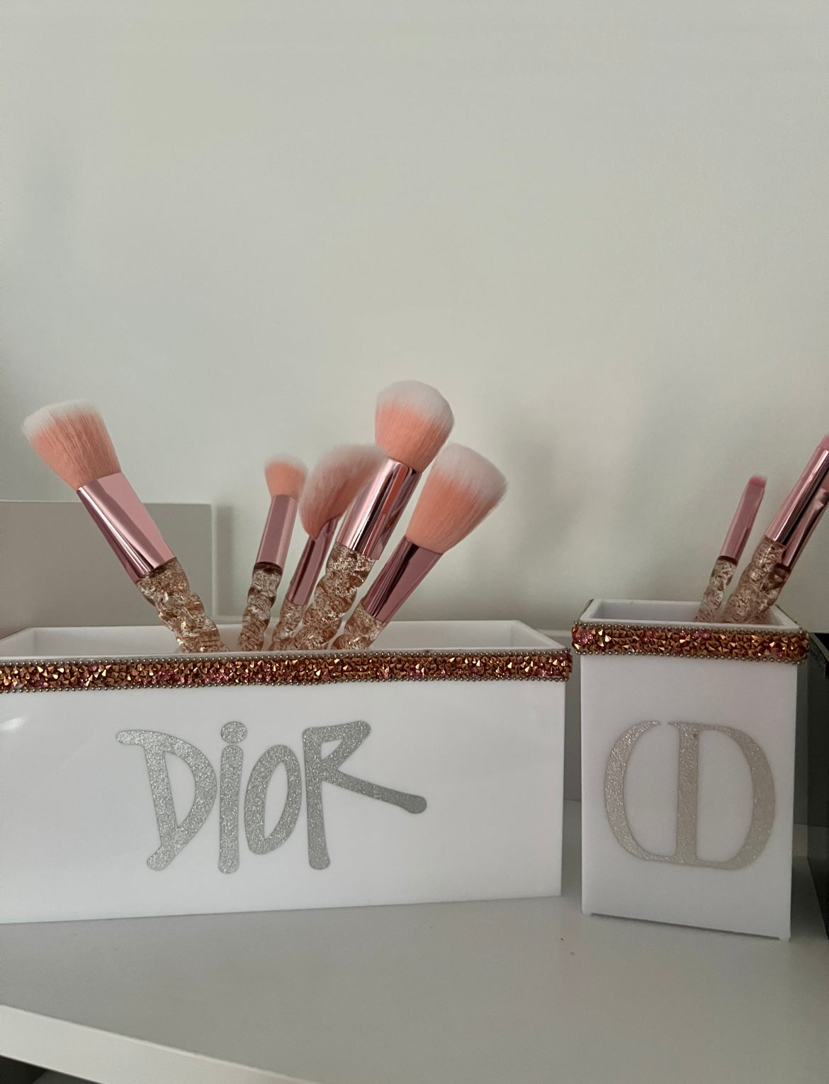 Makeup brush organiser set