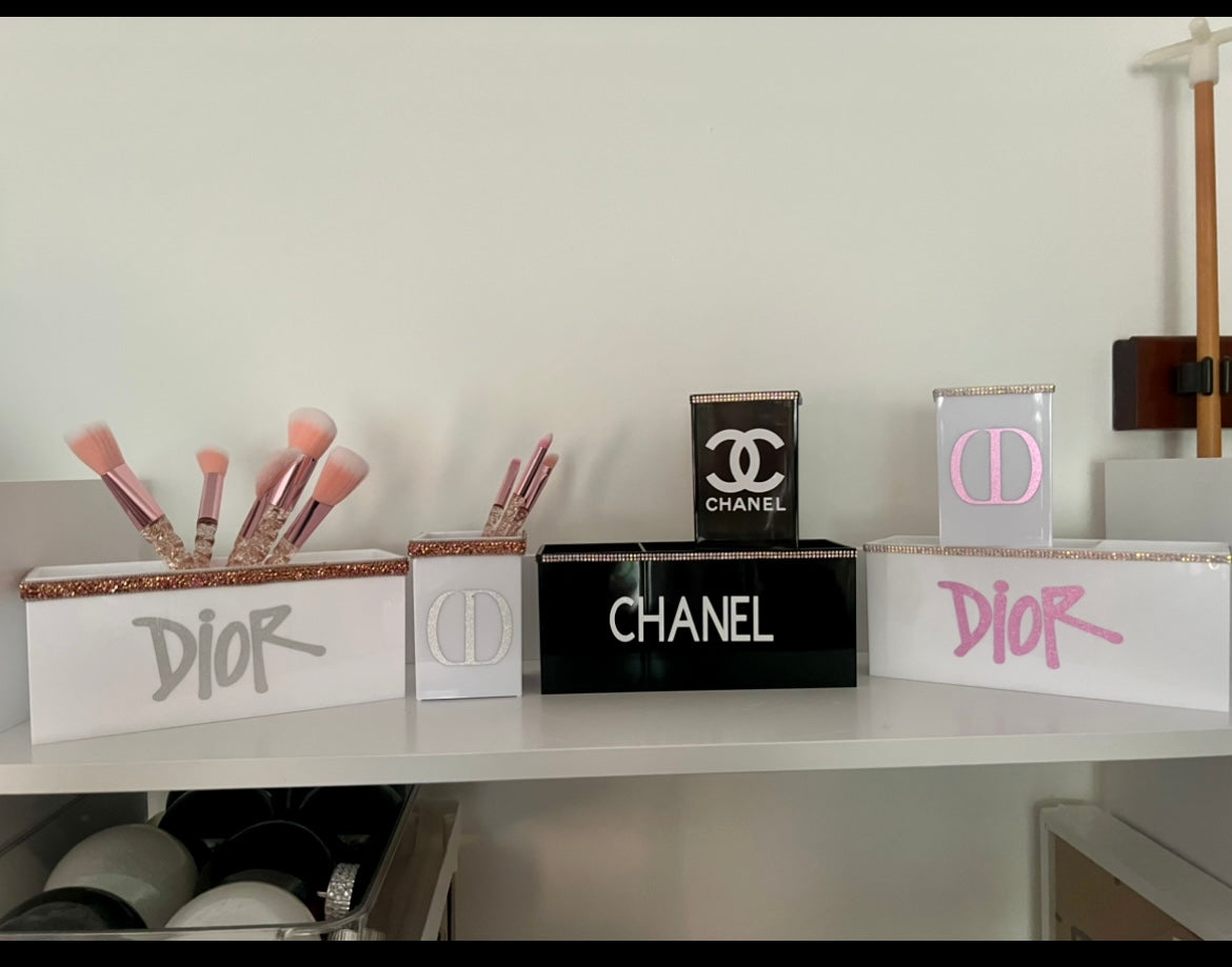 Makeup brush organiser set