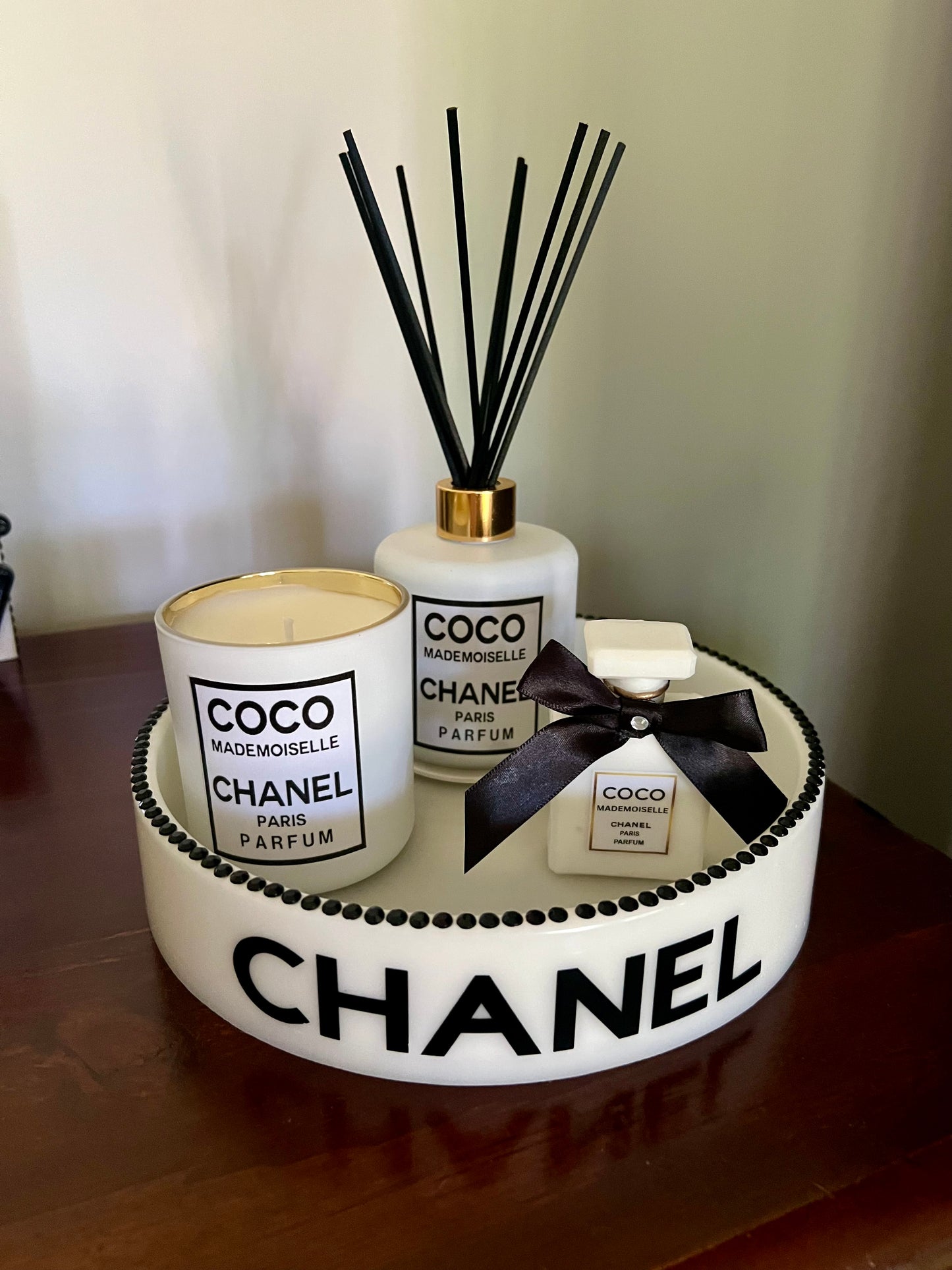 Deluxe Candle & Diffuser White Tray Set